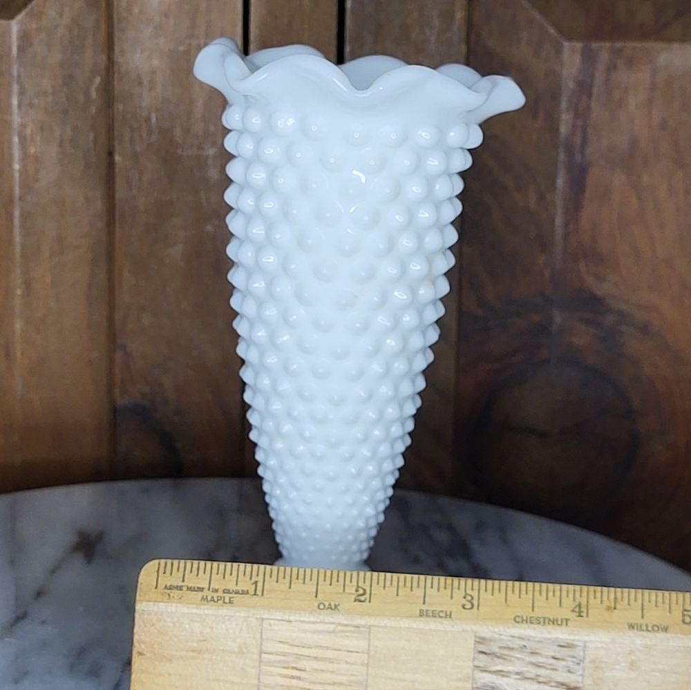 Smith Milk Glass Vase - Picture 5 of 9
